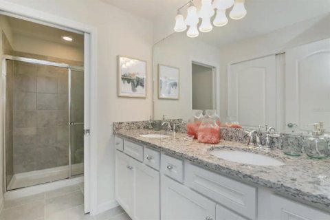 Adosado en venta en Kissimmee, Florida, 5 dormitorios, 210.24 m2 № 2213641 - foto 17