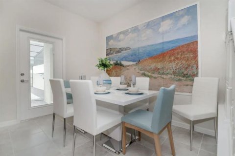 Adosado en venta en Kissimmee, Florida, 5 dormitorios, 210.24 m2 № 2213641 - foto 14