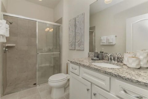 Adosado en venta en Kissimmee, Florida, 5 dormitorios, 210.24 m2 № 2213641 - foto 16