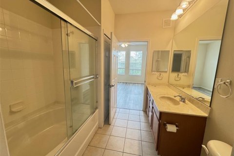 Condominio en alquiler en Windermere, Florida, 2 dormitorios, 107.86 m2 № 1915444 - foto 21