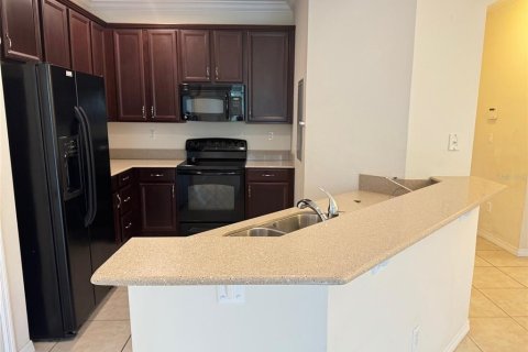 Condominio en alquiler en Windermere, Florida, 2 dormitorios, 107.86 m2 № 1915444 - foto 2