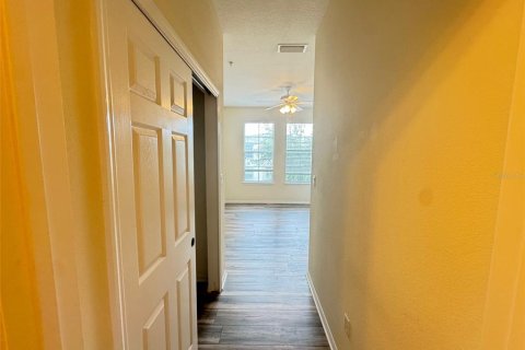 Condominio en alquiler en Windermere, Florida, 2 dormitorios, 107.86 m2 № 1915444 - foto 10