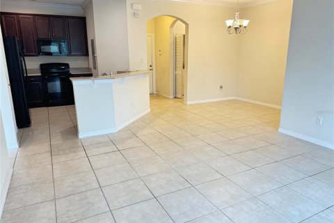 Condominio en alquiler en Windermere, Florida, 2 dormitorios, 107.86 m2 № 1915444 - foto 5