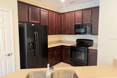 Condominio en alquiler en Windermere, Florida, 2 dormitorios, 107.86 m2 № 1915444 - foto 1