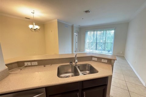 Condominio en alquiler en Windermere, Florida, 2 dormitorios, 107.86 m2 № 1915444 - foto 3