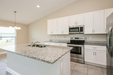 House in Kissimmee, Florida 4 bedrooms, 195.09 sq.m. № 1911758 - photo 6