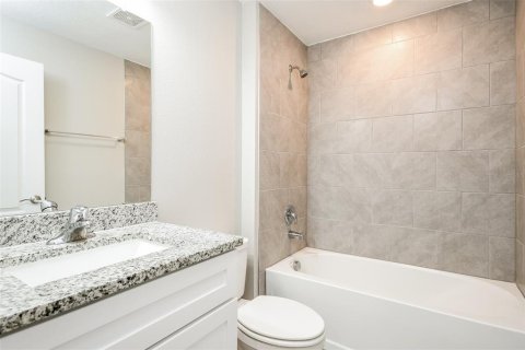 House in Kissimmee, Florida 4 bedrooms, 195.09 sq.m. № 1911758 - photo 14