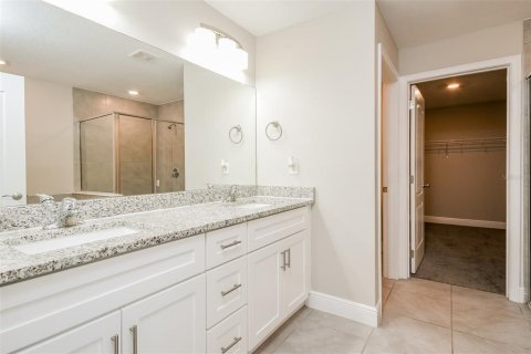 House in Kissimmee, Florida 4 bedrooms, 195.09 sq.m. № 1911758 - photo 10