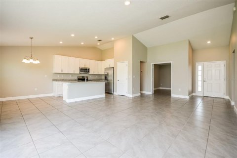 House in Kissimmee, Florida 4 bedrooms, 195.09 sq.m. № 1911758 - photo 5
