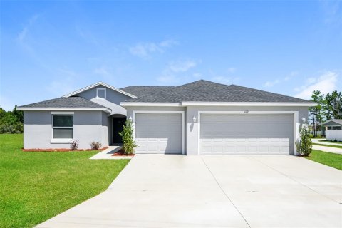 House in Kissimmee, Florida 4 bedrooms, 195.09 sq.m. № 1911758 - photo 1