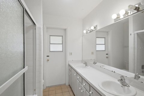 Casa en venta en Winter Springs, Florida, 4 dormitorios, 183.85 m2 № 2201388 - foto 13