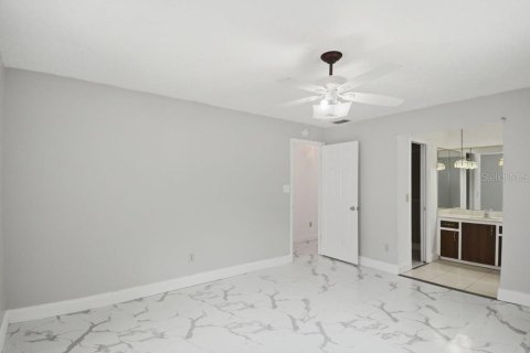 Casa en venta en Winter Springs, Florida, 4 dormitorios, 183.85 m2 № 2201388 - foto 18