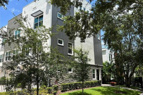 Touwnhouse à louer à Saint Petersburg, Floride: 3 chambres, 220.74 m2 № 1840023 - photo 1