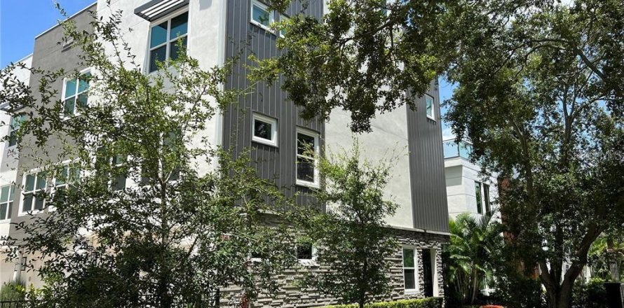 Touwnhouse à Saint Petersburg, Floride 3 chambres, 220.74 m2 № 1840023