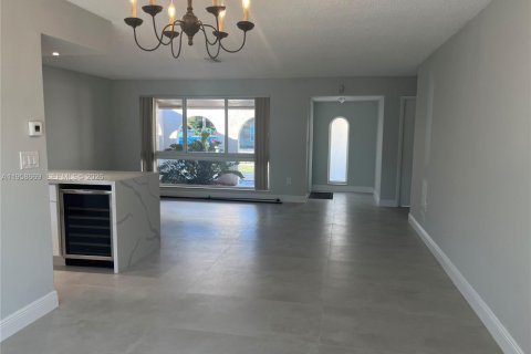 Villa ou maison à louer à Cooper City, Floride: 4 chambres, 193.7 m2 № 2024727 - photo 7