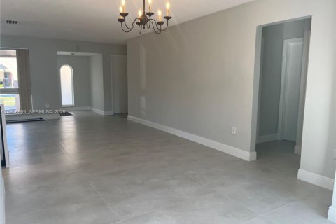 Villa ou maison à louer à Cooper City, Floride: 4 chambres, 193.7 m2 № 2024727 - photo 6