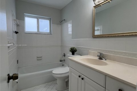 Villa ou maison à louer à Cooper City, Floride: 4 chambres, 193.7 m2 № 2024727 - photo 11