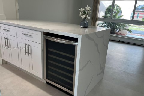 Villa ou maison à louer à Cooper City, Floride: 4 chambres, 193.7 m2 № 2024727 - photo 9