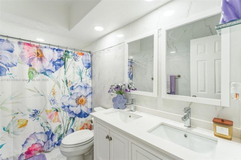 House in Tamarac, Florida 3 bedrooms, 192.77 sq.m. № 1809702 - photo 11