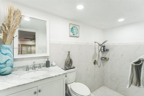 House in Tamarac, Florida 3 bedrooms, 192.77 sq.m. № 1809702 - photo 9
