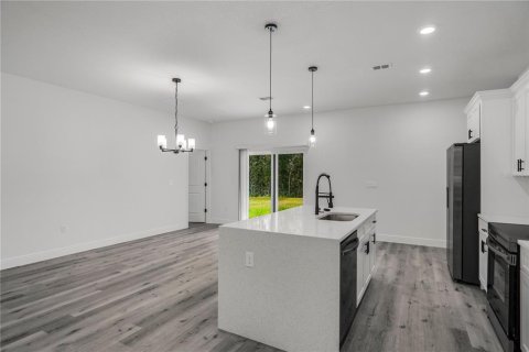House in Citrus Springs, Florida 4 bedrooms, 170.29 sq.m. № 2211171 - photo 5