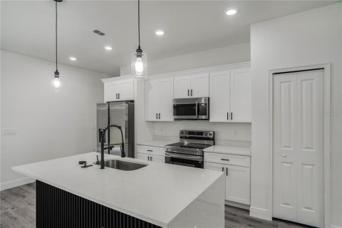 House in Citrus Springs, Florida 4 bedrooms, 170.29 sq.m. № 2211171 - photo 9