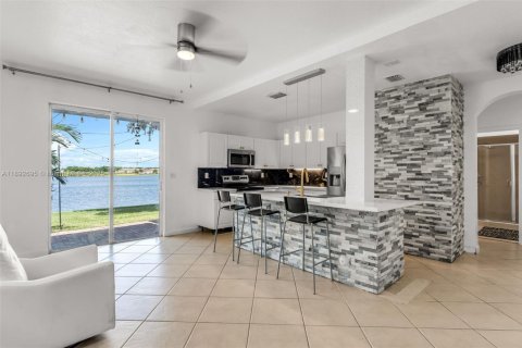 Copropriété à vendre à Cutler Bay, Floride: 3 chambres, 135.54 m2 № 1946411 - photo 4