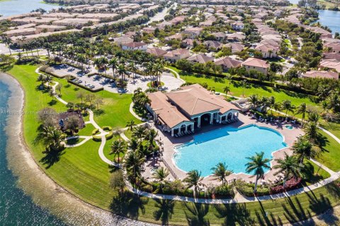 Copropriété à vendre à Cutler Bay, Floride: 3 chambres, 135.54 m2 № 1946411 - photo 12