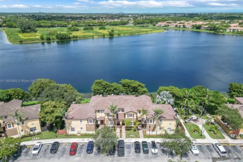 Copropriété à vendre à Cutler Bay, Floride: 3 chambres, 135.54 m2 № 1946411 - photo 1
