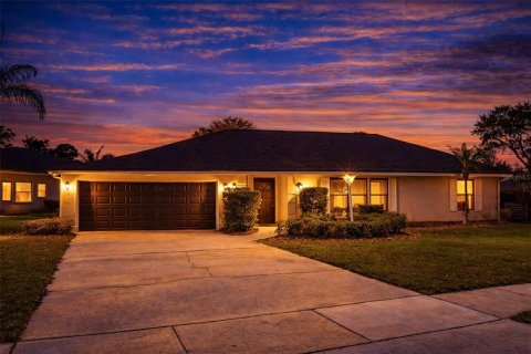 Casa en Altamonte Springs, Florida 4 dormitorios, 196.49 m2 № 2096527