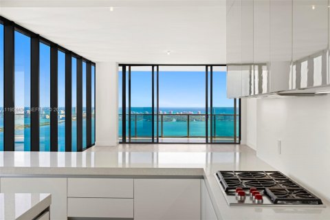 Copropriété à vendre à Miami, Floride: 4 chambres, 324.41 m2 № 2009340 - photo 11