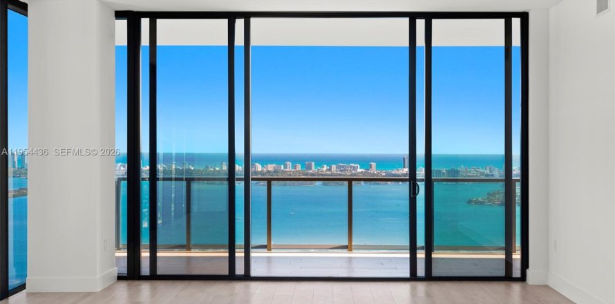 Condo à Miami, Floride, 4 chambres  № 2009340