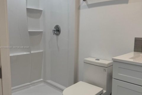 Снять в аренду коммерческую недвижимость в Майами, Флорида 1 спальня, 44.59м2, № 2046585 - фото 5