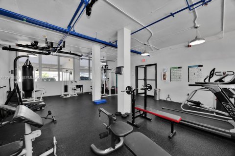 Condo in Miami Beach, Florida, 2 bedrooms № 2076186 - photo 29
