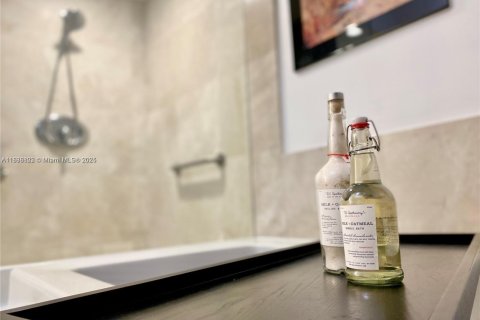 Copropriété à louer à Miami, Floride: 1 chambre, 76.18 m2 № 1827522 - photo 12