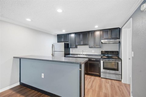 Commercial property in Tampa, Florida 1697.97 sq.m. № 2378157 - photo 6