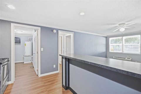Commercial property in Tampa, Florida 1697.97 sq.m. № 2378157 - photo 19