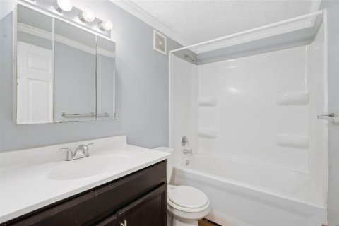Commercial property in Tampa, Florida 1697.97 sq.m. № 2378157 - photo 5