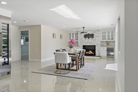 Casa en alquiler en Saint Petersburg, Florida, 5 dormitorios, 258.73 m2 № 1903305 - foto 13