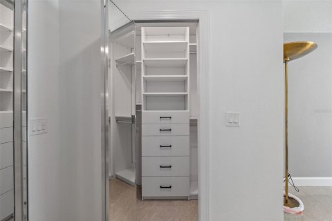 Снять в аренду виллу или дом в Сент-Питерсберг, Флорида 3 комнаты, 258.73м2, № 1903305 - фото 21