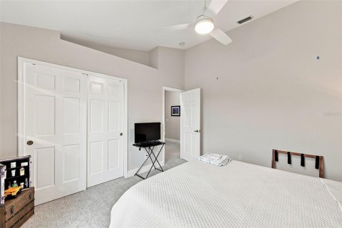 Townhouse in Lutz, Florida 4 bedrooms, 204.57 sq.m. № 2236417 - photo 30