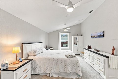Townhouse in Lutz, Florida 4 bedrooms, 204.57 sq.m. № 2236417 - photo 26