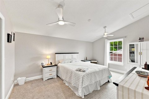 Townhouse in Lutz, Florida 4 bedrooms, 204.57 sq.m. № 2236417 - photo 25