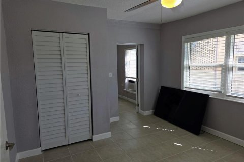 Apartamento en alquiler en Saint Pete Beach, Florida, 2 dormitorios, 93.46 m2 № 1915390 - foto 12