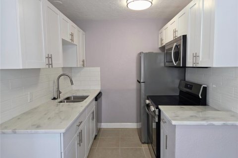 Appartement à louer à Saint Pete Beach, Floride: 2 chambres, 93.46 m2 № 1915390 - photo 6