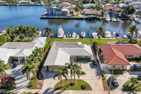 House in North Palm Beach, Florida 3 bedrooms, 218.88 sq.m. № 2183327 - photo 14
