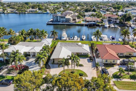 House in North Palm Beach, Florida 3 bedrooms, 218.88 sq.m. № 2183327 - photo 16
