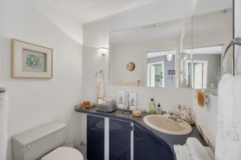 House in North Palm Beach, Florida 3 bedrooms, 218.88 sq.m. № 2183327 - photo 27