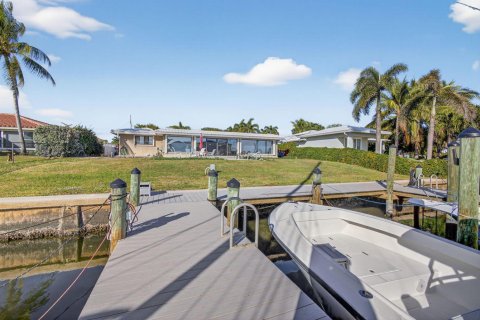 House in North Palm Beach, Florida 3 bedrooms, 218.88 sq.m. № 2183327 - photo 7