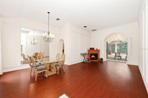 Villa ou maison à vendre à Apopka, Floride: 5 chambres, 298.96 m2 № 2224371 - photo 5